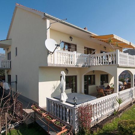 Apartments Corana Kaštela Exterior foto